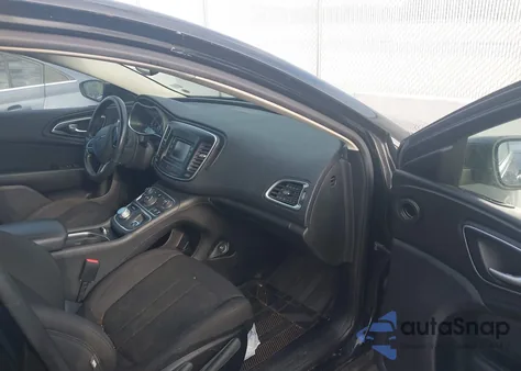 2015 Chrysler 200 Limited z USA, uszkodzony, nr VIN 1C3CCCAB1FN733373